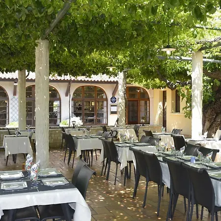 Hotel Restaurant Les Stalagmites 2*